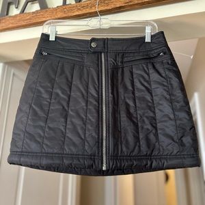 EUC Athleta quilted all weather zip skirt